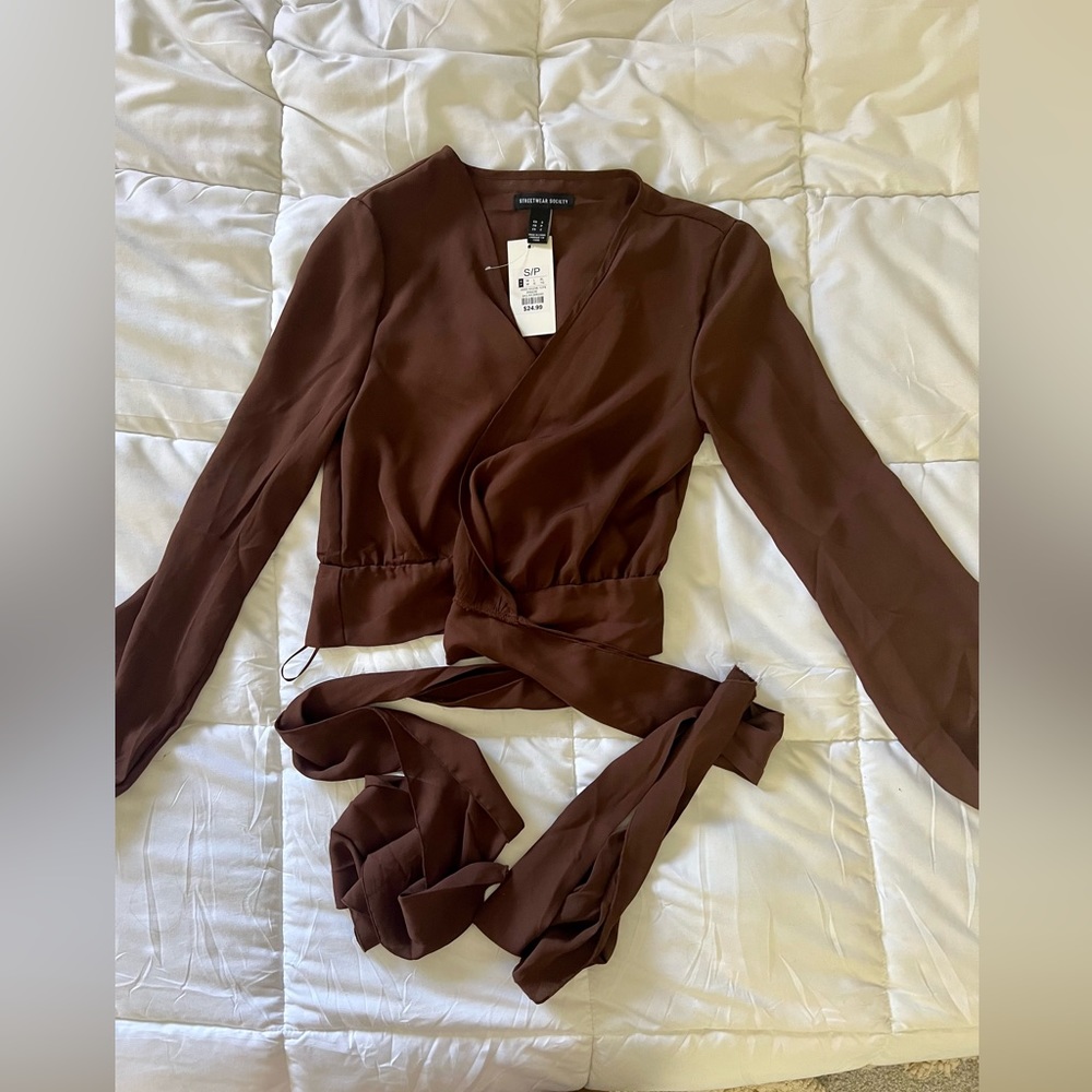 BRAND NEW, NEVER WORN brown tie front top